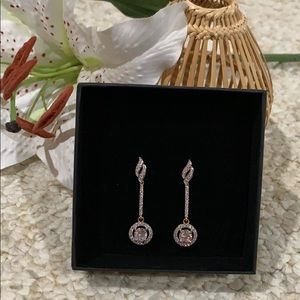 2/$20 Super cute and stylish earring 🌸💖